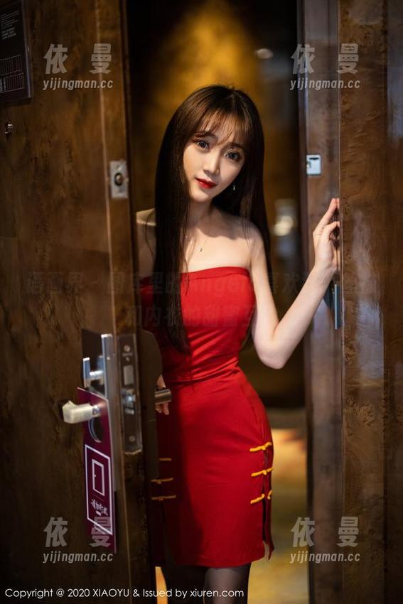 语画界-Angela喜欢猫 语画界 - 图库里的Angela喜欢猫:丝袜和内衣的甜蜜互动