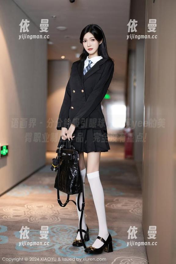 语画界-安琪yee 语画界 - 分分钟吸引眼球,安琪yee的美臀职业制服作品,完全没有重点!