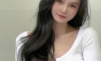 微密圈 - 黑色连衣裙在图库里闪耀，陈大小姐或许在想着人生的另一个选择？我也想去搭配一下。