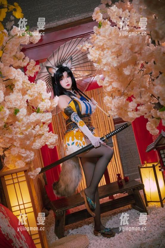 雪晴Astra 把紫色恶魔装进框里:雪晴Astra的定制图集,让人意外地难以抵抗