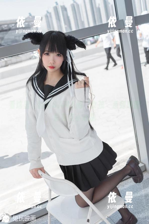 看这里，雪琪SAMA的‘女孩’系列原图总有点小心机