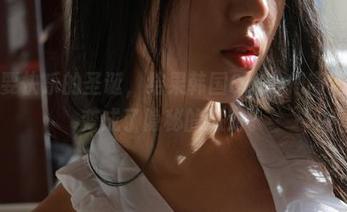 说好要快乐的圣诞，结果韩国CoCo把高清美图变成了隐秘的派对。