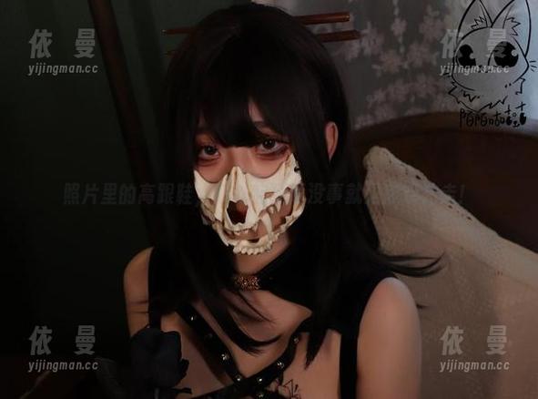 照片里的高跟鞋，所以韶陌陌没事就是撒欢儿走！